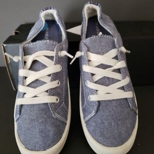 madden girl lace up canvas sneakers